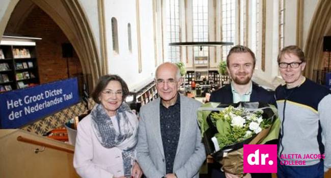 Docent wint Groot Dictee Nederlandse taal 