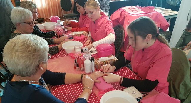 Hand- en nagelverzorging op de Verwenmarkt