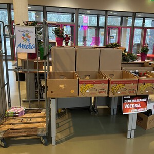 Inzameling voor Voedselbank en Speelgoedbank Amalia