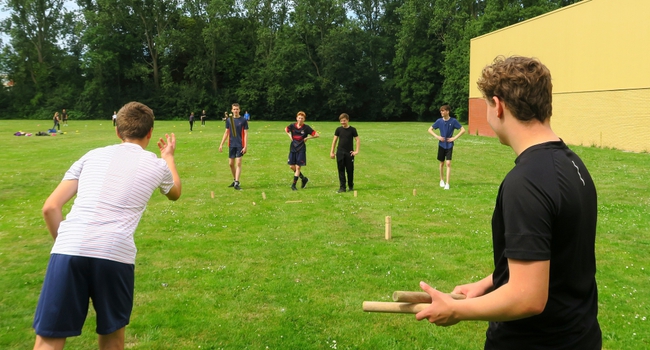 Klas drie is druk aan het blokken