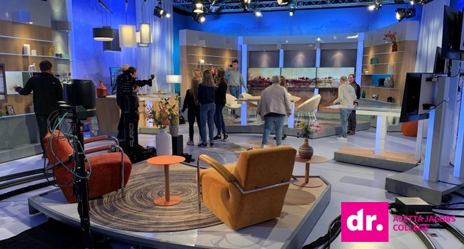 Leerlingen in tv-studio