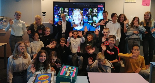 Schrijfster Tanja de Jonge digitaal op bezoek bij mavo 1 