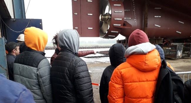 Tewaterlating van de "Arklow Ace" bij Ferus Smit