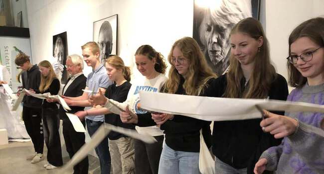 Expo vwo-5 geopend in artotheek